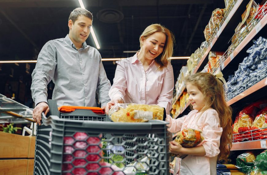 family doing grocery shopping