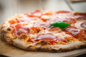Jak znaleźć najlepszą pizzerię w Krakowie dzięki opiniom Google? pizza