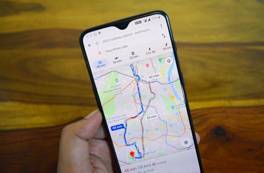 Jak wysłać pinezkę z Google Maps SMS-em?