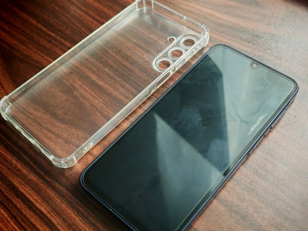 Smartfon po wakacjach – co sprawdzić w telefonie, aby działał szybciej? smartfon po wakacjach02